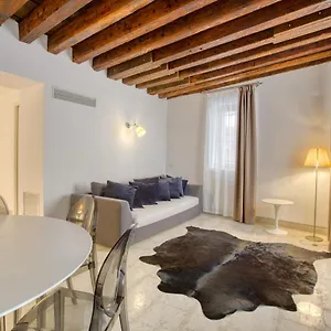 https://ca-margherita-loft-palazzo-grifalconi.hotelinveneto.com